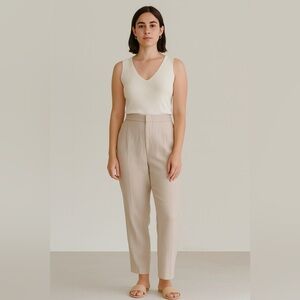 Michelle Nicole Sleeveless Knit Top Size M Ivory V-Neck Shimmer